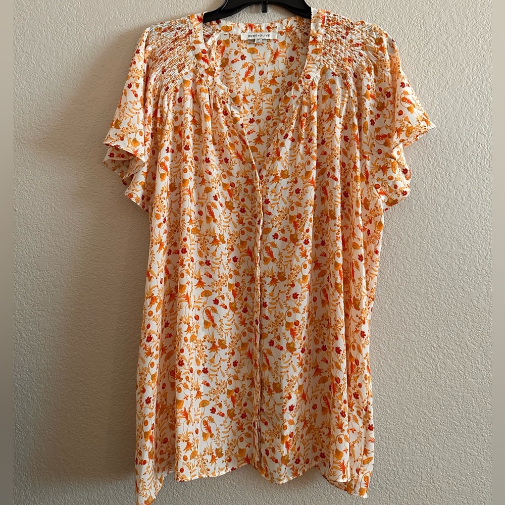 Women's blouse size 2X.